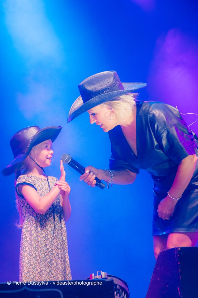 photo, photographie, artiste, spectacle,artistphtoto.ca, vidéo, scène, Guylaine Tanguay, chanteur