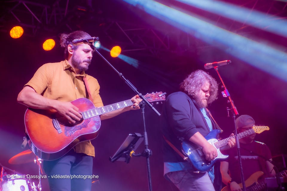 photo, photographie, artiste, spectacle,artistphtoto.ca, vidéo, scène, 2Frères, deux Frères, chanteur, groupe, musiciens, piano