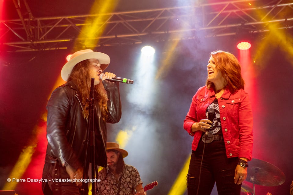 photo, photographie, artiste, spectacle,artistphtoto.ca, vidéo, scène, Travis Cormier, chanteur, Karo Laurendeau, chanteuse