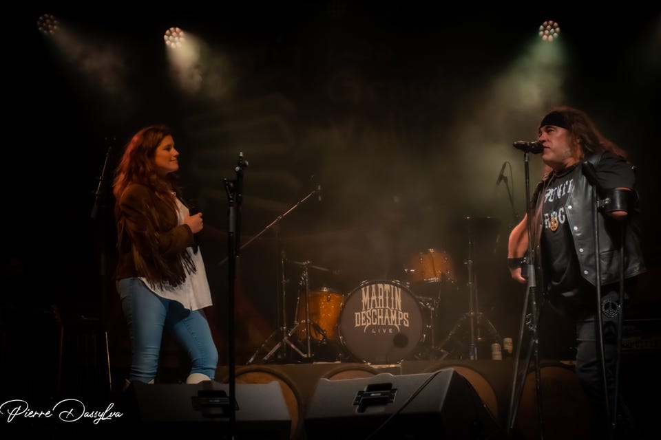 photo, photographie, artiste, spectacle,artiscène, Brittany Kennell, été 2023, chanteuse, groupe, musiciens, pianostphtoto.ca, vidéo,
