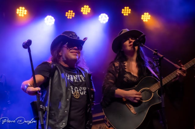 photo, photographie, artiste, spectacle,artiscène, Martin Deschamps, été 2023, Breen Leboeuf,  chanteur, groupe, musiciens, artistphtoto.ca, vidéo,