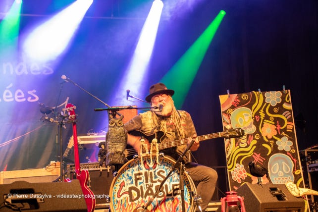 photo, photographie, artiste, spectacle,artistphtoto.ca, vidéo, scène, Fils du Diable, chanteur